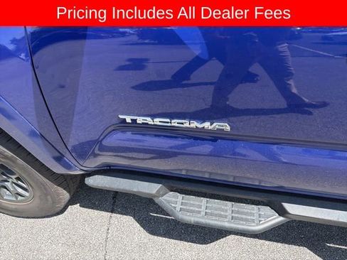 Used 2022 Toyota Tacoma SR5 w/ Technology Package AWD/4WD image 15