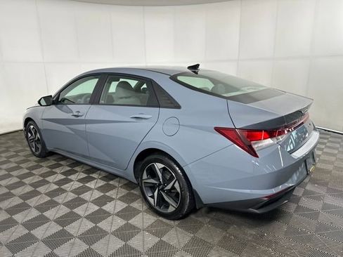 Certified 2023 Hyundai Elantra SEL w/ Convenience Package image 5