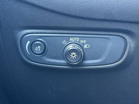Used 2024 Chevrolet Equinox LT AWD/4WD image 41