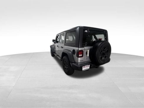 Used 2018 Jeep Wrangler Unlimited Sport AWD/4WD image 11