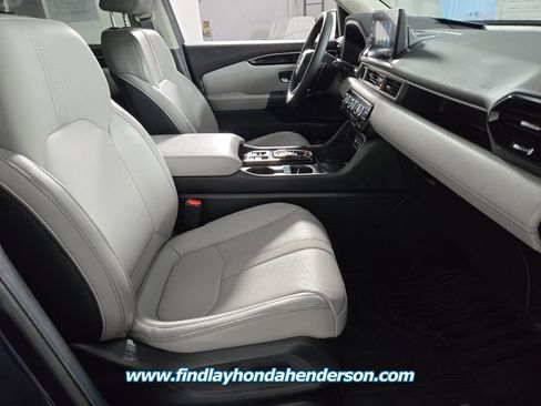 Certified 2024 Honda Pilot EX-L image 22