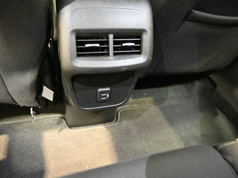 Used 2023 Chevrolet Equinox LT image 24