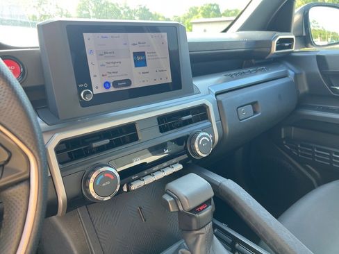 Used 2024 Toyota Tacoma TRD Off-Road image 14