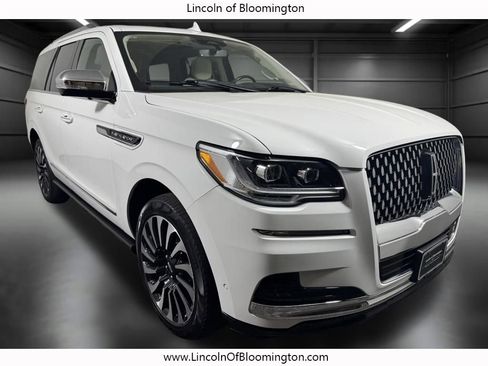 Used 2023 Lincoln Navigator Black Label AWD/4WD image 10