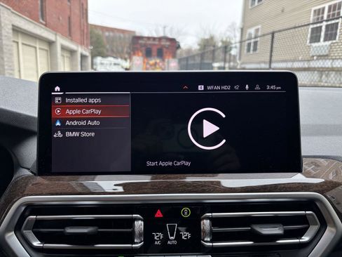 Used 2024 BMW X4 xDrive30i w/ Premium Package image 18