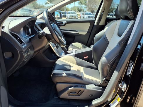 Used 2017 Volvo XC60 T5 Dynamic w/ Advanced Package image 17
