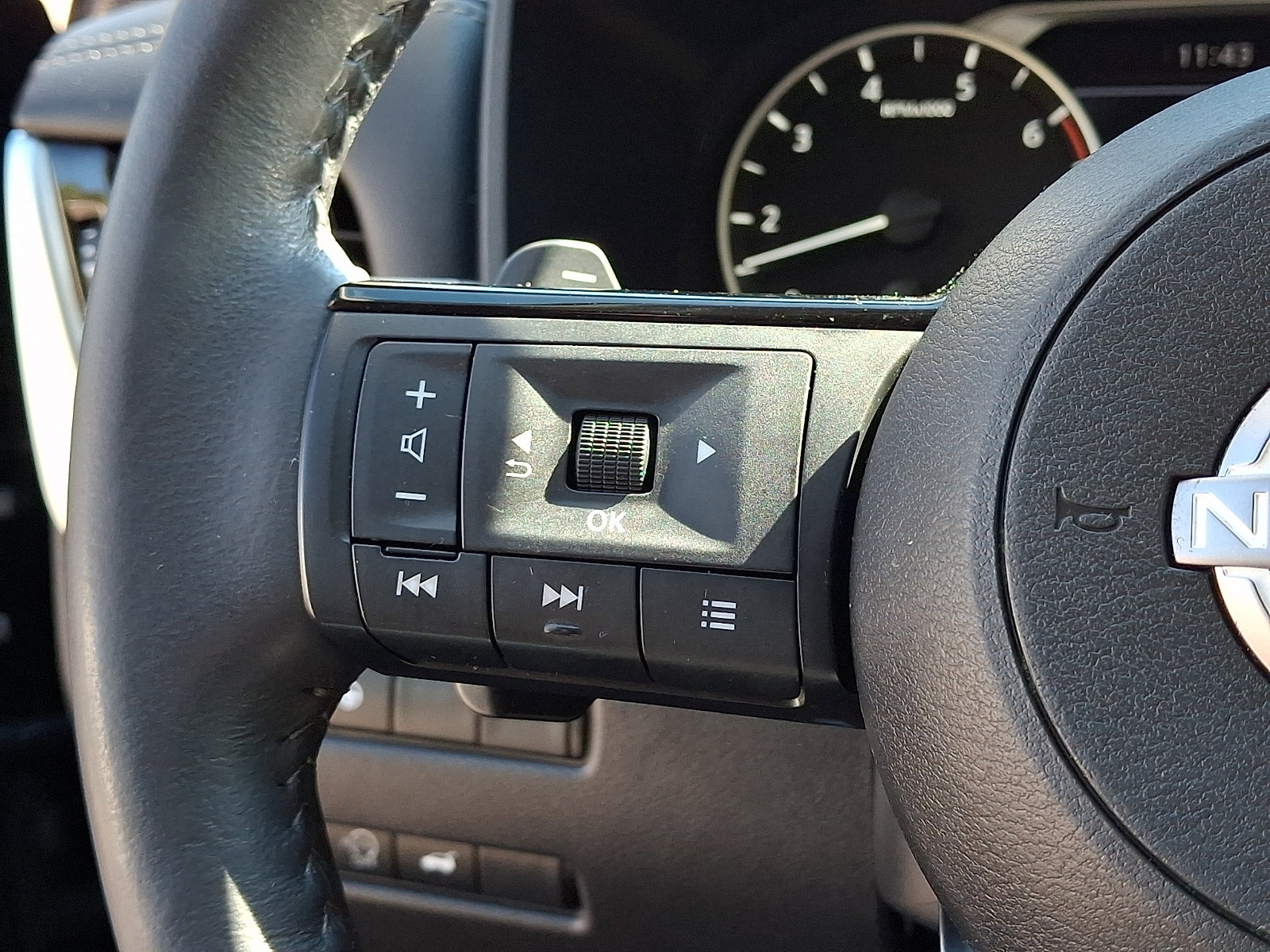 Certified 2023 Nissan Rogue SL w/ SL Premium Package AWD/4WD image 21