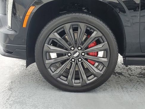 New 2026 Cadillac Escalade V image 11