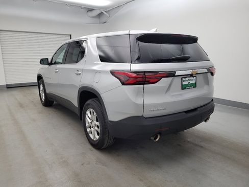 Used 2022 Chevrolet Traverse LS FWD image 5