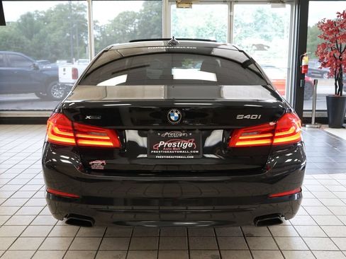 Used 2018 BMW 540i xDrive AWD/4WD image 16