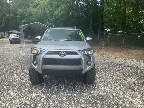 Used 2021 Toyota 4Runner SR5 AWD/4WD image 2