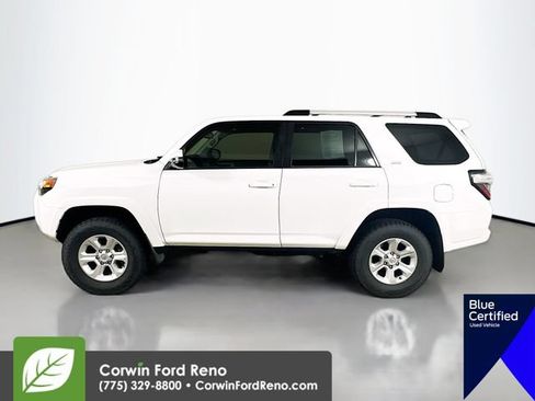 Used 2022 Toyota 4Runner SR5 Premium w/ Moonroof Package AWD/4WD image 5