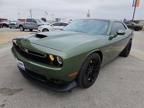 Certified 2022 Dodge Challenger R/T image 12