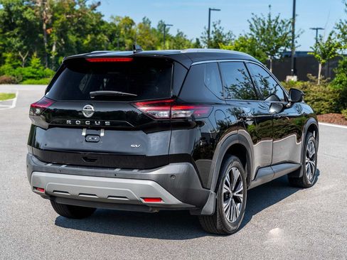 Used 2021 Nissan Rogue SV w/ Premium Package FWD image 7