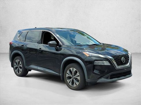 Used 2021 Nissan Rogue SV FWD image 3