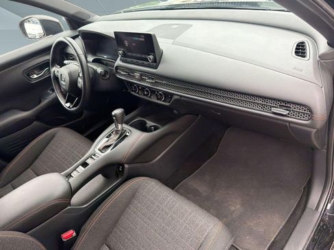 Used 2025 Honda HR-V Sport image 29