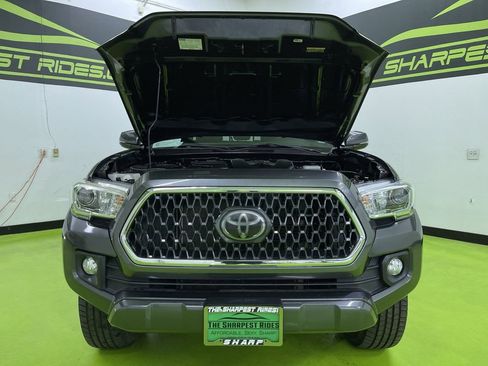 Used 2018 Toyota Tacoma 4x4 Double Cab image 4