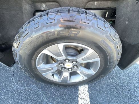 Used 2018 Chevrolet Colorado Z71 AWD/4WD image 31
