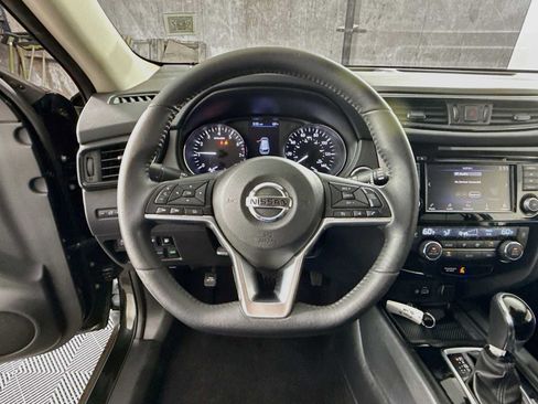 Used 2019 Nissan Rogue SV AWD/4WD image 11