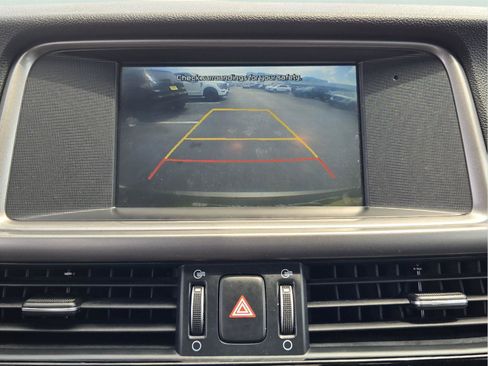 Used 2018 Kia Optima LX FWD image 16