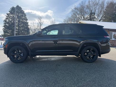 Used 2025 Jeep Grand Cherokee L Limited w/ Luxury Tech Group II image 12