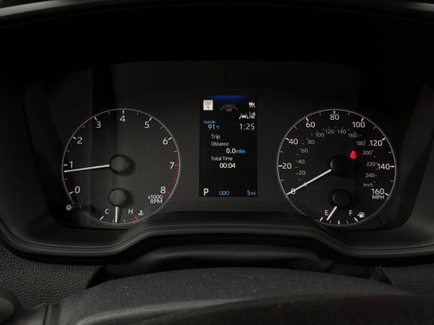 Used 2025 Toyota Corolla SE FWD image 35