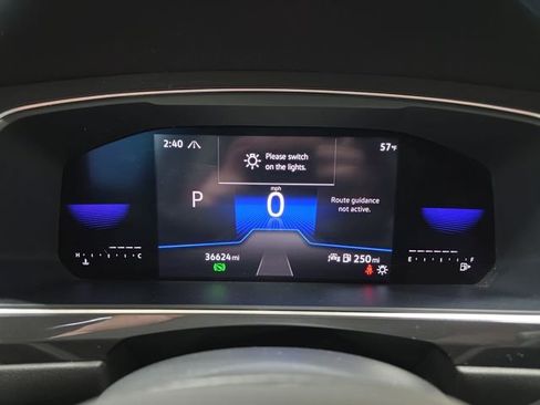 Used 2023 Volkswagen Tiguan SE w/ Panoramic Sunroof Package AWD/4WD image 18