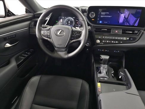 Certified 2025 Lexus ES 300h w/ Premium Package image 18