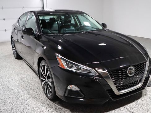 Used 2021 Nissan Altima 2.5 SR w/ SR Premium Package FWD image 5