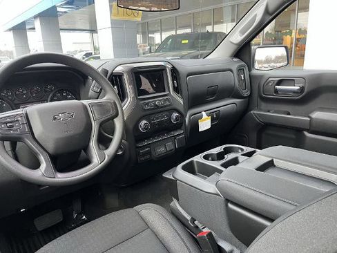 New 2026 Chevrolet Silverado 1500 Custom Trail Boss w/ Dark Appearance Package image 4