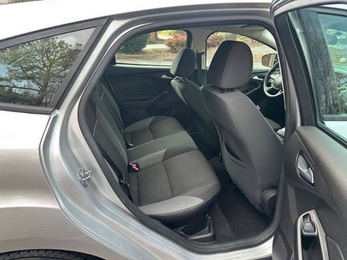 Used 2014 Ford Focus SE image 33