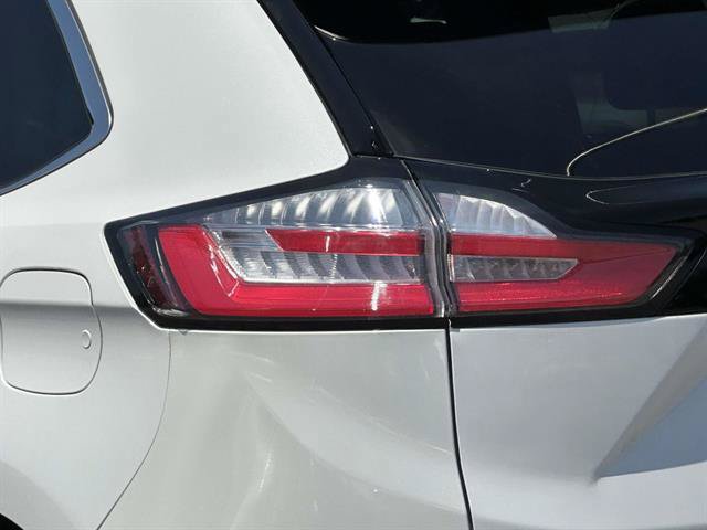Used 2022 Ford Edge SEL w/ Convenience Package AWD/4WD image 9