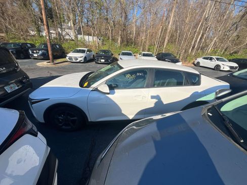 Used 2025 Kia K4 LXS image 6