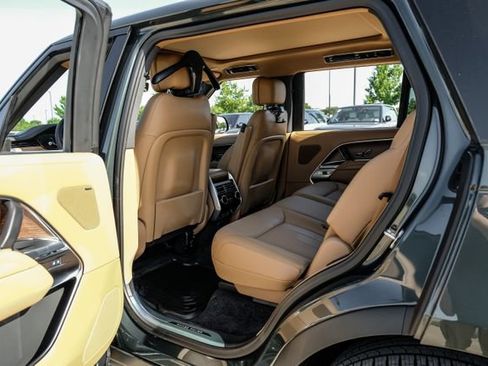 New 2026 Land Rover Range Rover Long Wheelbase SE AWD/4WD image 45