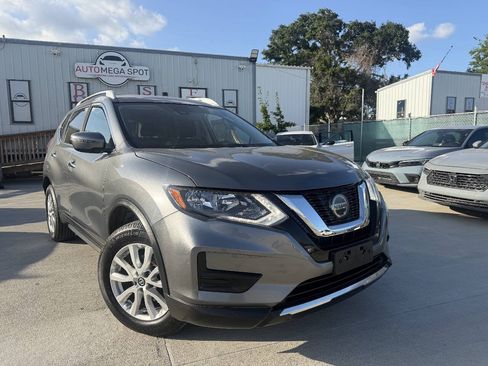Used 2019 Nissan Rogue SV AWD/4WD image 1