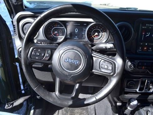 Used 2021 Jeep Gladiator Willys image 19