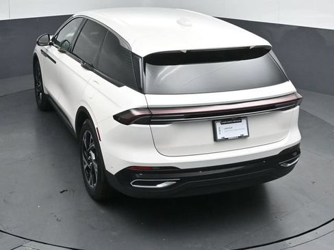 Used 2024 Lincoln Nautilus Premier AWD/4WD image 49