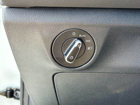 Used 2025 Volkswagen Jetta S FWD image 33