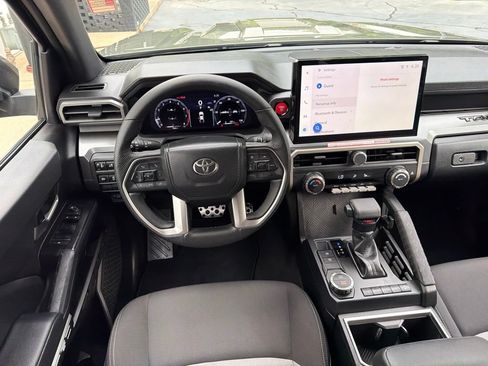Used 2025 Toyota Tacoma TRD Sport RWD image 5