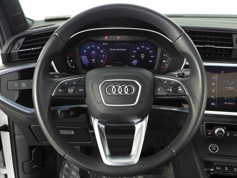 Used 2023 Audi Q3 2.0T Premium w/ Black Optic Sport Package AWD/4WD image 27