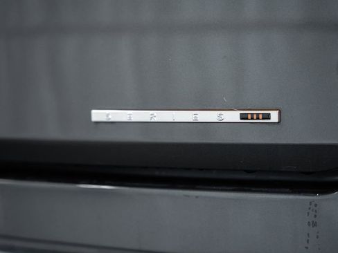 New 2024 Jeep Grand Wagoneer Series III w/ HD Trailer Tow Package image 8