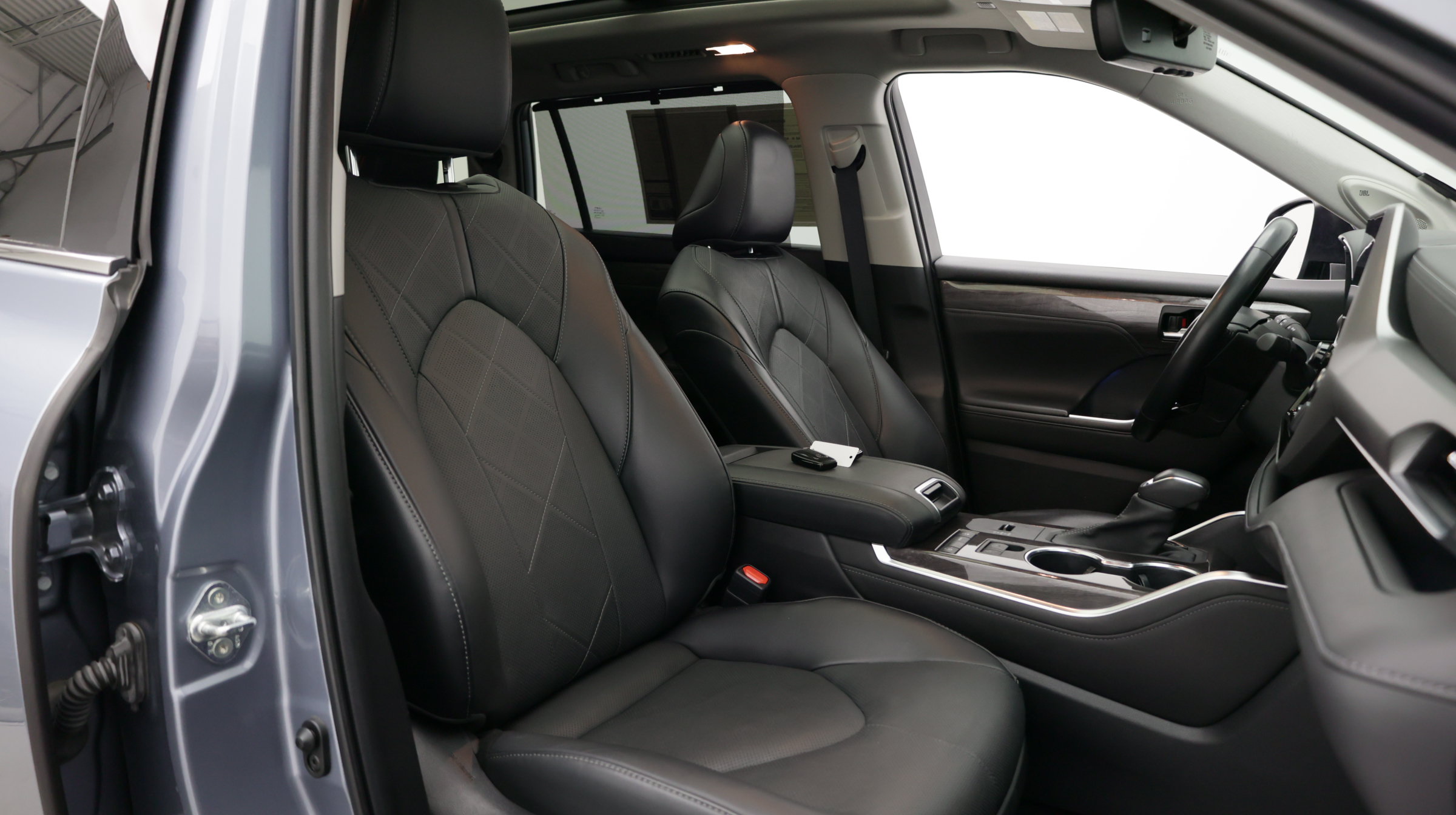 Used 2022 Toyota Highlander Platinum FWD image 43