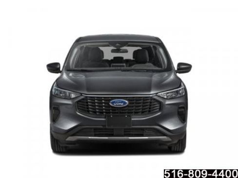 Used 2025 Ford Escape Active w/ Cold Weather Package image 5