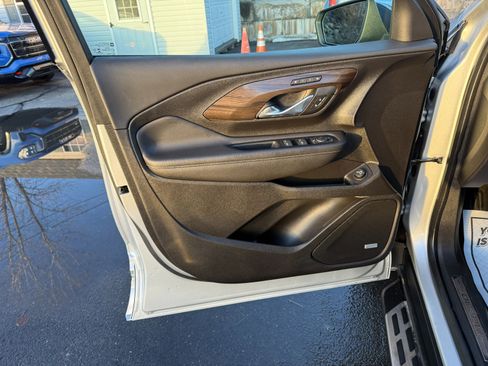 Used 2018 GMC Terrain Denali w/ LPO, 'HIT The Road' Package image 16