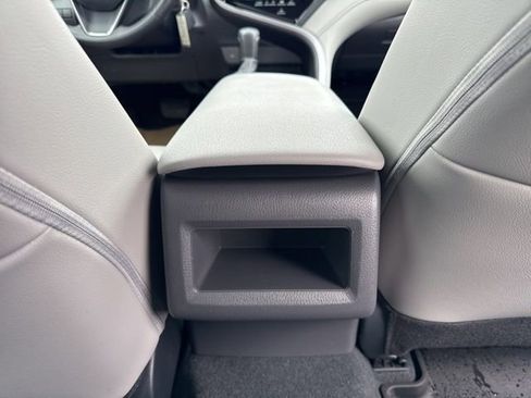 Used 2023 Toyota Camry SE image 24