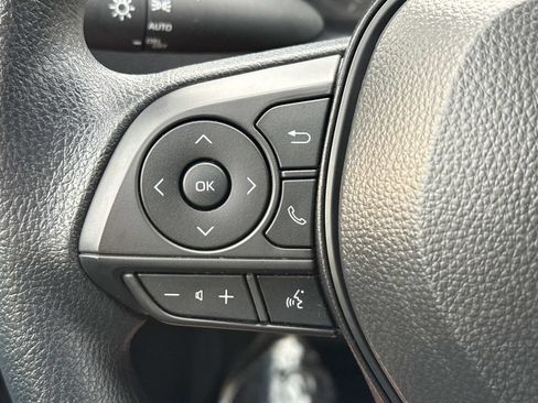 Used 2025 Toyota Corolla LE FWD image 21
