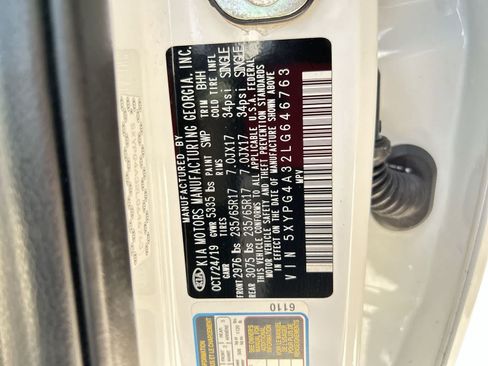 Used 2020 Kia Sorento LX FWD image 2