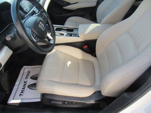 Used 2021 Honda Accord EX-L image 11