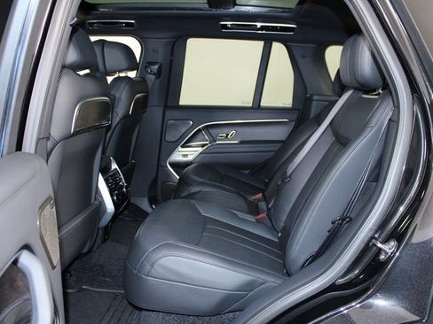 Used 2025 Land Rover Range Rover Autobiography image 25