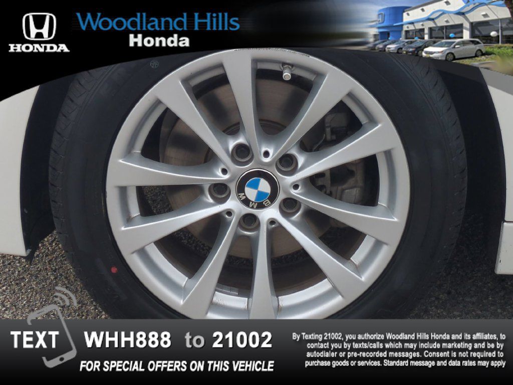 Used 2018 BMW 320i Sedan RWD image 25